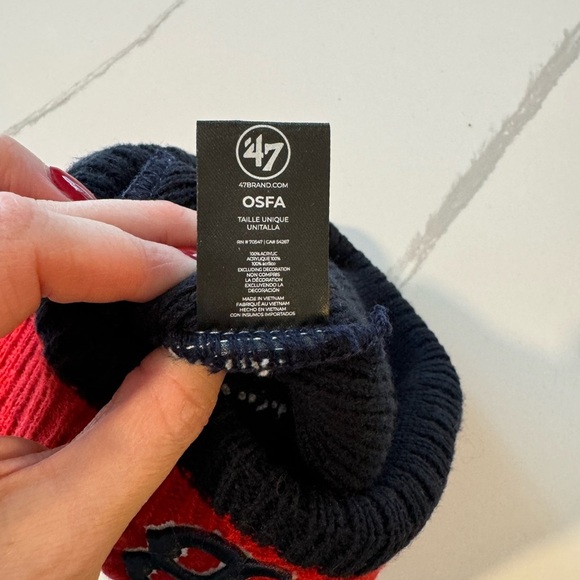 NWT! Boston Red Sox Pom Hat - Picture 3 of 3